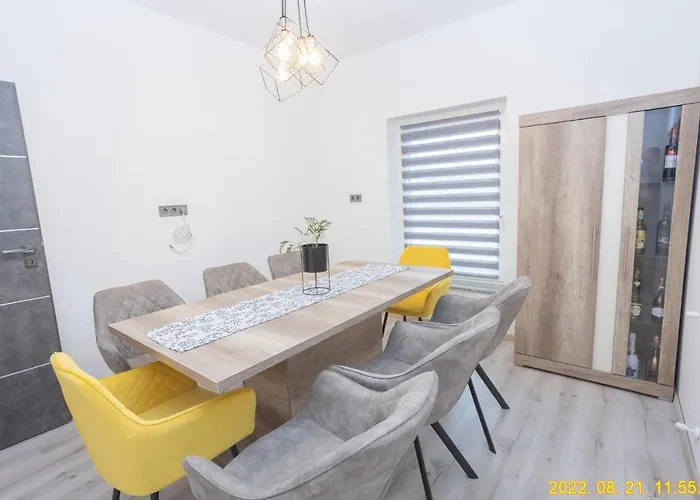 Szentmiklosi Vendeghaz Gyulahaza