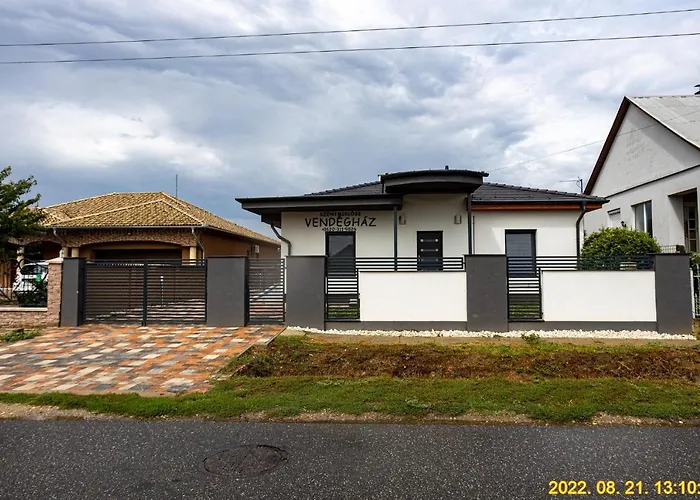 Szentmiklosi Vendeghaz Villa *