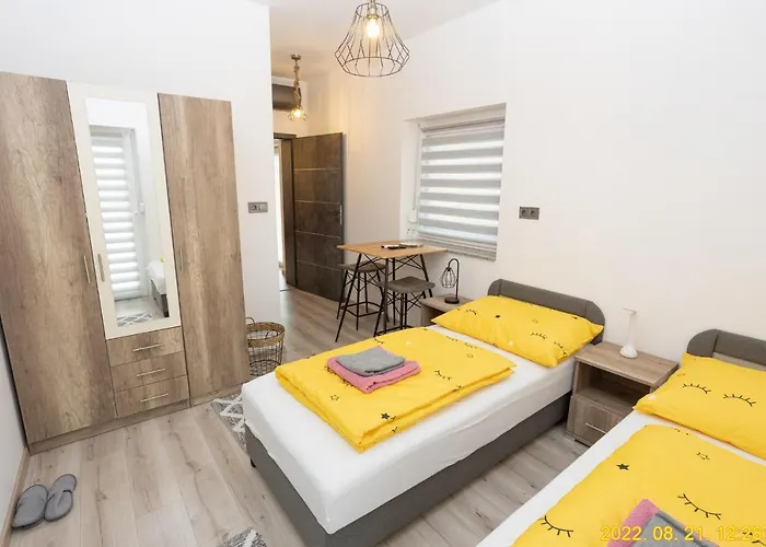 Villa Szentmiklosi Vendeghaz *